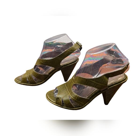 B.Makowsky Green‎ Leather Croc Cone Heel Sandals Women's Size 5.5 - Picture 3 of 7